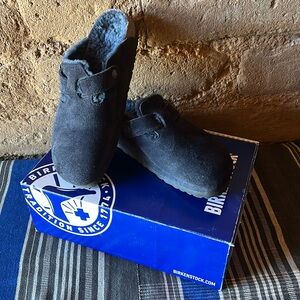 COPY - Birkenstock Boston Shearling slip on clog in midnight blue size 42